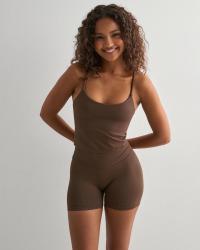 Aim'n - Brun - Shape Seamless Strap Singlet