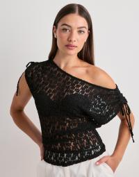 Nelly - Sort - Wonderful Lace Shoulder Top