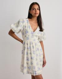 Vero Moda - Blomstret - Vmbella 2/4 V-Neck Short Dress Wvn