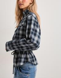 Nelly - Ternet/Stribet - Hip Focus Check Shirt