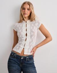 Nelly - Hvid - Decor Button Lace Top