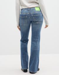 Nelly - Blå - Low Waist Round Pocket Jeans