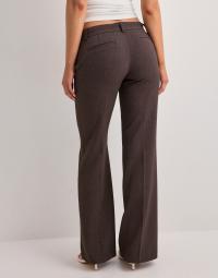 Nelly - Brun - Low Waist Loose Flare Pants