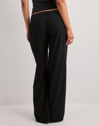 Nelly - Sort - Super Low Waist Loose Flare Pants