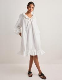 Vero Moda - Hvid - Awakari Ls V-Neck Blk Dress