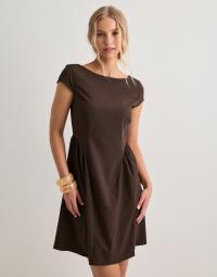 Vero Moda - Brun - Vmnadi Cap Short Dress Jrs Exp