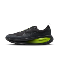 Vandtætte Nike Vomero 18 GORE-TEX-løbesko til vej med reflekterende detaljer til mænd - grå