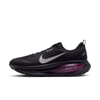Vandtætte Nike Vomero 18 GORE-TEX-løbesko med reflekterende detaljer til vej til kvinder - sort