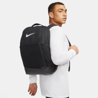 Nike Brasilia 9.5-træningsrygsæk (medium, 24 liter) - sort