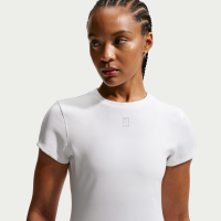 Kortærmet NikeCourt Advantage-Dri-FIT-tennisoverdel til kvinder - hvid