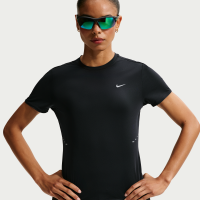 Kortærmet Nike Swift Dri-FIT-løbeoverdel til kvinder - sort