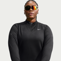 Nike Swift-Dri-FIT UV-løbetrøje (plus size) med 1/4 lynlås til kvinder - sort