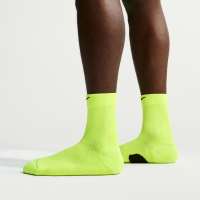 Mellemvægtige Nike Run Micro-crewstrømper til løb (1 par) - gul