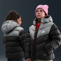 Nike All Day Play Therma-FIT-dynejakke med løs pasform til større børn - sort