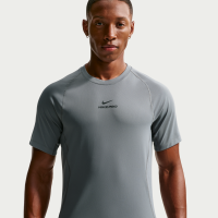 Kortærmet Nike Pro Dri-FIT-træningsoverdel til mænd - grå