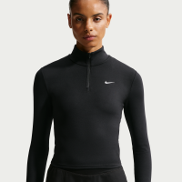 Nike One Fitted Dri-FIT-mellemlag med 1/4-lynlås til kvinder - sort