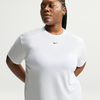 Kortærmet Nike One Relaxed Dri-FIT-top til kvinder (plus size) - hvid