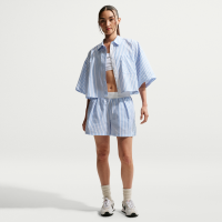 Løse Nike Chill Poplin-shorts med mellemhøj talje og striber til kvinder - blå