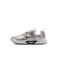 Nike V5 RNR-sko til mindre børn (klassiske snørebånd) - hvid