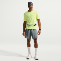Nike Miler Dri-FIT 2-i-1-løbeshorts (18 cm) til mænd - grå