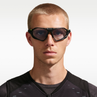 Nike Zeus Rise-fotokromiske solbriller - sort