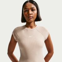 Nike Chill Knit kortærmet ribtop med tætsiddende pasform til kvinder - brun