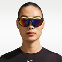 Nike Show X Rush Field Tint-solbriller - sort