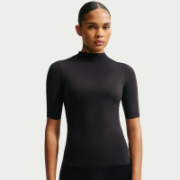 Kortærmet NikeSKIMS Weightless-T-shirt til kvinder - sort