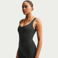 NikeSKIMS Ribbed Seamless-bodysuit (13 cm) med rund hals til kvinder - sort