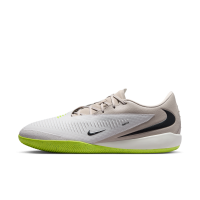 Nike Phantom 6 Low Academy-fodboldsko til indendørs - brun