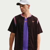 NikeCourt Slam Dri-FIT-tennisoverdel med knaplukning til mænd - rød