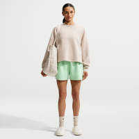 Løse Nike 24.7 ImpossiblySoft Dri-FIT-shorts (10 cm) med mellemhøj talje til kvinder - grøn