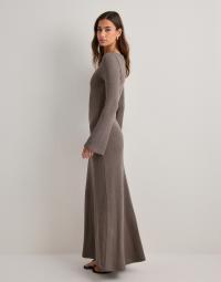 Nelly - Brun - Knit Maxi Dress