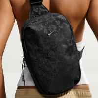 Nike Aura-crossbody-taske med blomstermotiv (5 L) - sort