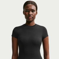 NikeSKIMS Matte Polstret Baby-T-shirt til kvinder - sort