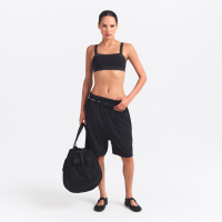 NikeSKIMS Airy-afslappede shorts til kvinder - sort