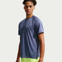 Kortærmet Nike Stride Dri-FIT ADV-løbetop til mænd - blå