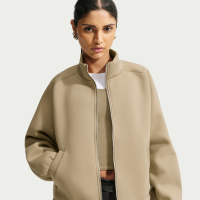 Oversized Nike Pregame Fleece-løbejakke til kvinder - brun
