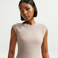 Nike Chill Knit kortærmet ribtop med tætsiddende pasform til kvinder - brun