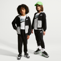 Nike Lifestyle-hættetrøjesæt i tre dele med T-shirt til mindre børn - sort