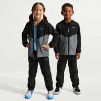 Vævet Nike Dri-FIT-sæt med lynlås i fuld længde og bukser til mindre børn - sort