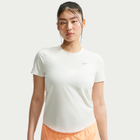 Kortærmet Nike Swift Dri-FIT-løbeoverdel til kvinder - hvid