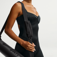NikeSKIMS-yogamåtterem 2.0 til kvinder - sort