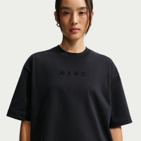 Oversized Nike -T-shirt til kvinder - sort