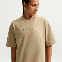 Oversized Nike -T-shirt til kvinder - brun