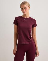 Aim'n - Rød - Soft Basic Short Sleeve
