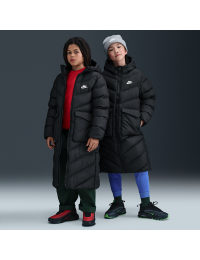 Nike All Day Play Therma-FIT-dyneparka i fuld længde med løs pasform til større børn - sort