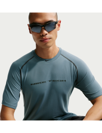 Kortærmet Nike Tech Dri-FIT-overdel til mænd - grå