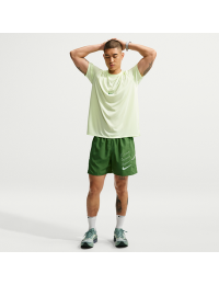 Nike Miler Dri-FIT-løbeshorts (13 cm) med indershorts til mænd - grøn