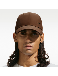 Ustruktureret Nike Dri-FIT Club-metal-Swoosh-kasket - brun